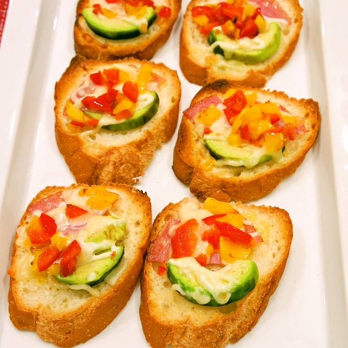 クリスマスカラーな簡単ブルスケッタ レシピ 作り方 By すたーびんぐ 楽天レシピ